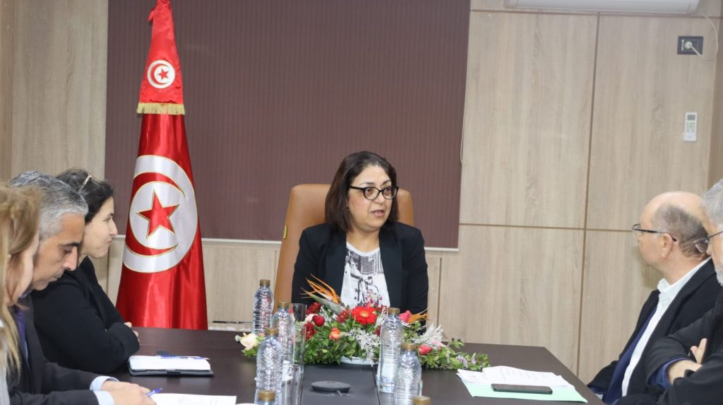 وزيرة التجارة تجتمع بممثلي غرفتي الدواجن واللحوم الحمراء