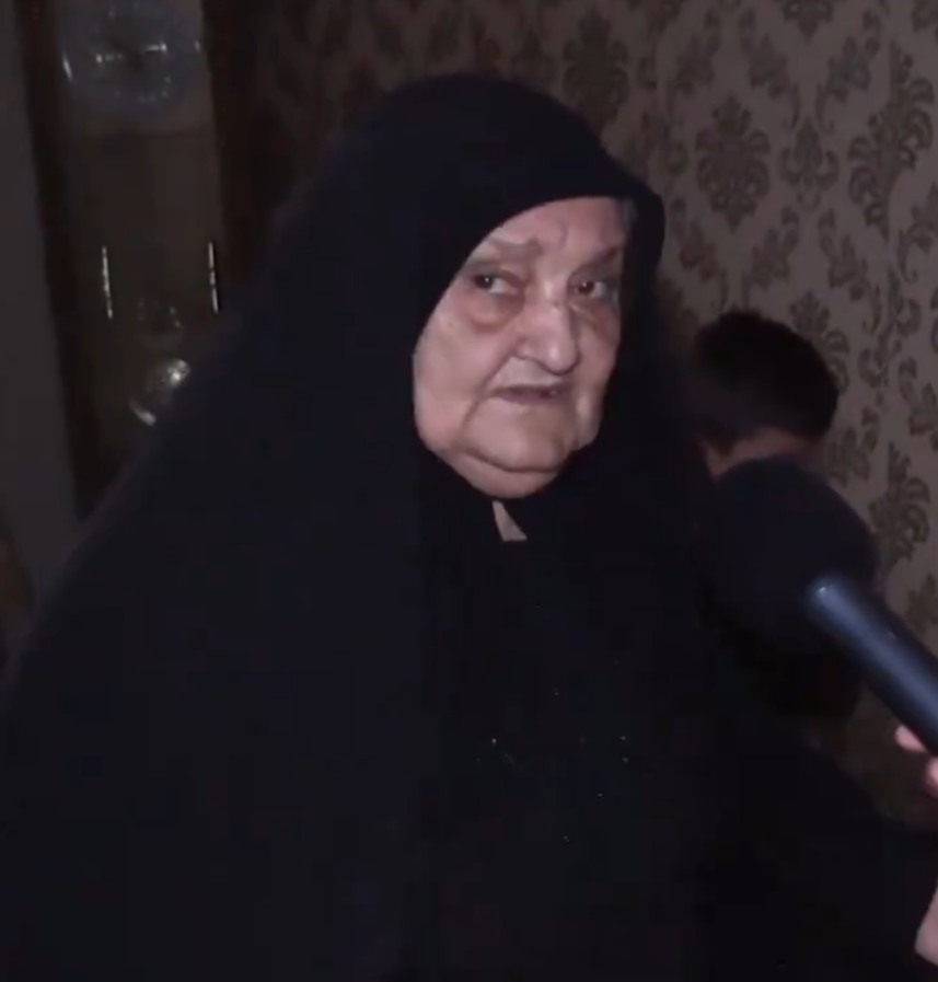 يقتل زوجته وطفليها ويخطف ابنته ويهرب!