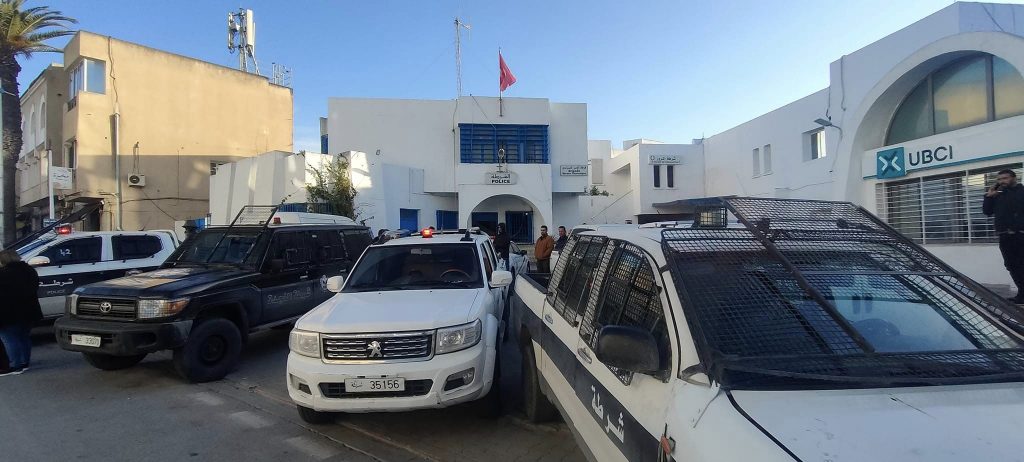 الحمامات.. تحرّك احتجاجي للأمنيّين على خلفية إيقاف زملائهم