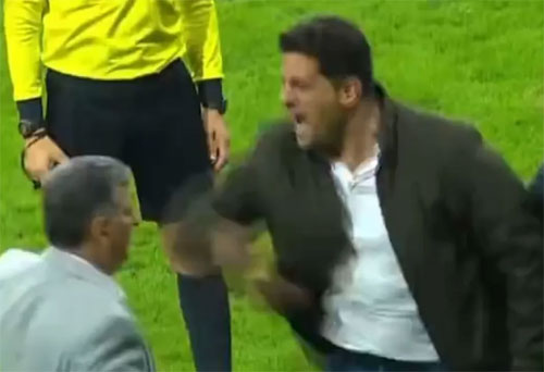 إنتهاء مباراة كرة قدم بعد نصف ساعة فقط.. ماذا حدث؟