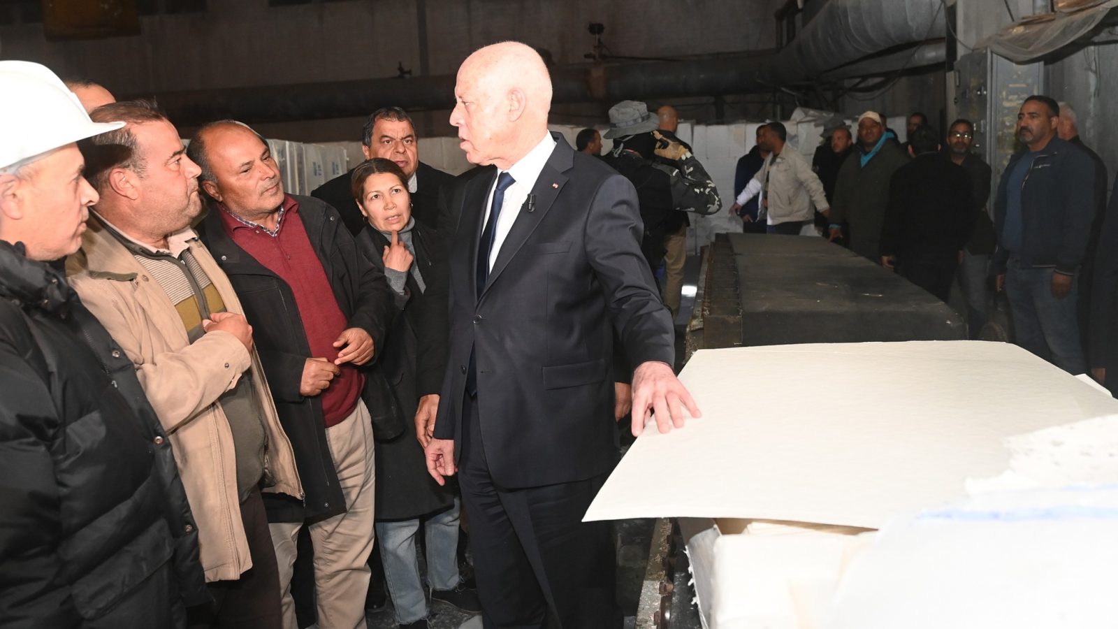 فساد.. فرار مسؤول ..واخر مستواه ابتدائي/ الرئيس يكشف ما خفي بشركة “الحلفاء” فساد.. فرار مسؤول ..واخر مستواه ابتدائي/ الرئيس يكشف ما خفي بشركة “الحلفاء”