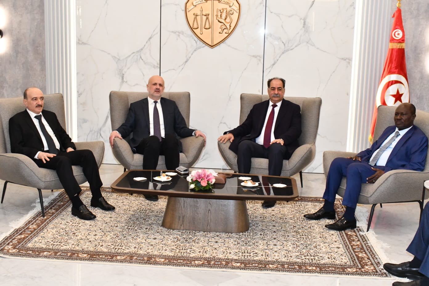الفقي وجفّال يستقبلان عددا من وزراء الداخلية العرب (صور)