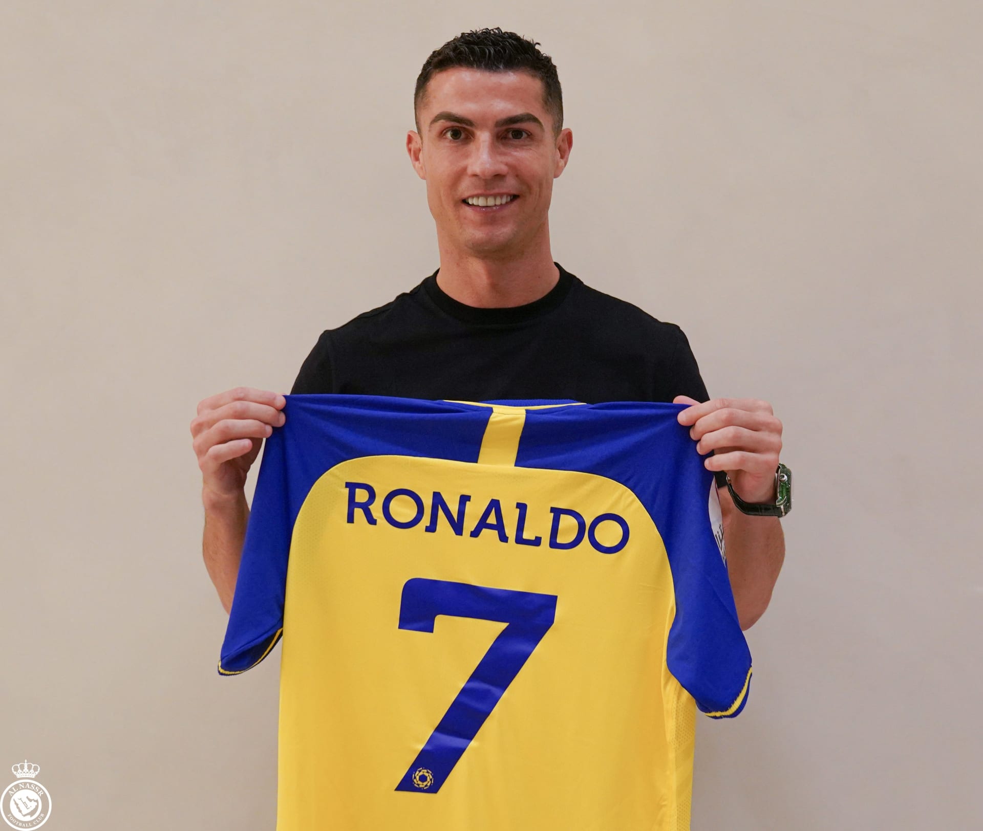 الكشف عن راتب رونالدو مع النصر