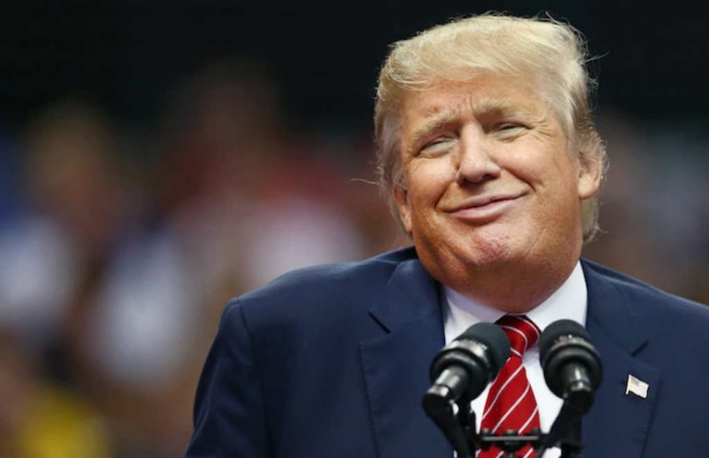 ترامب يسخر من بايدن.. ربما لا يدرك حتى أنه لا يزال على قيد الحياة