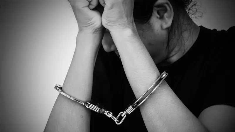 تفاصيل صادمة.. تقتل زوجها خنقاً بسبب الغيرة