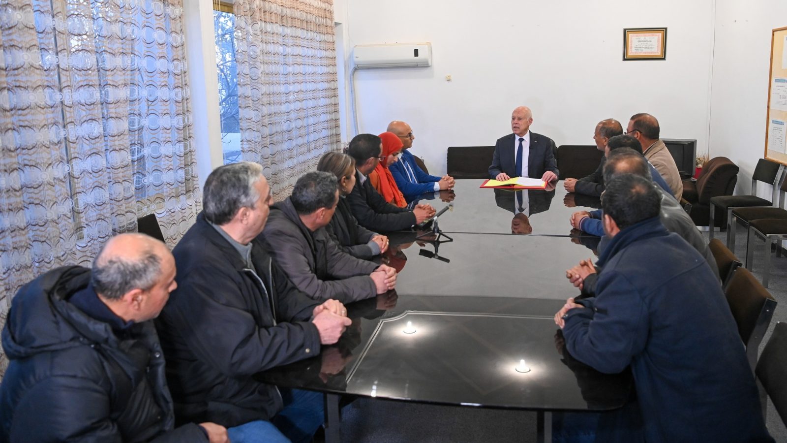 رئيس الجمهورية: هناك من في جبهة الخلاص استولى على مقدرات الشعب التونسي (فيديو) رئيس الجمهورية: هناك من في جبهة الخلاص استولى على مقدرات الشعب التونسي (فيديو)