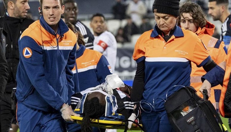 شاهد/ لاعب يدخل في غيبوبة بعد 40 ثانية من انطلاق مباراة فريقه