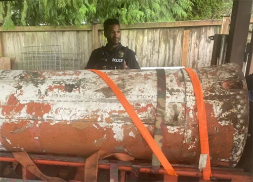 العثور على صاروخ مصمم لحمل رأس نووية في مرآب منزل!!