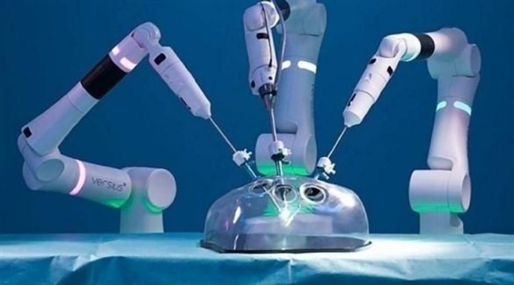 في سابقة.. جراحون يتحكمون من الأرض بروبوت جراحي في الفضاء