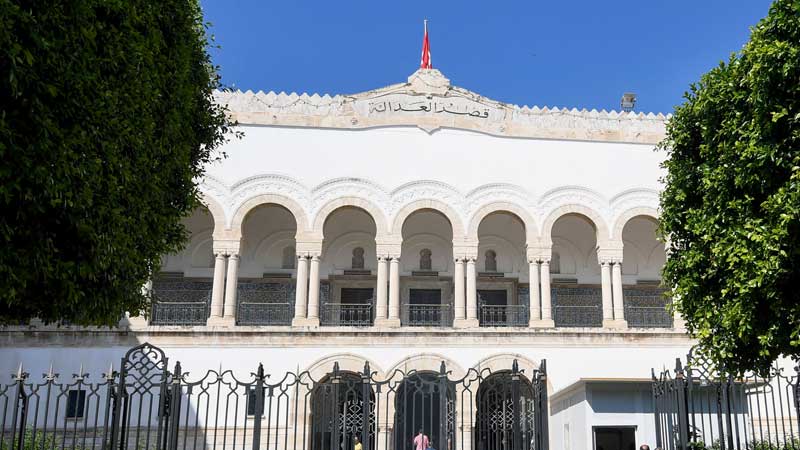 قضية الشهيد بلعيد/ منع الصحفيين من حضور جلسة المرافعات قضية الشهيد بلعيد/ منع الصحفيين من حضور جلسة المرافعات