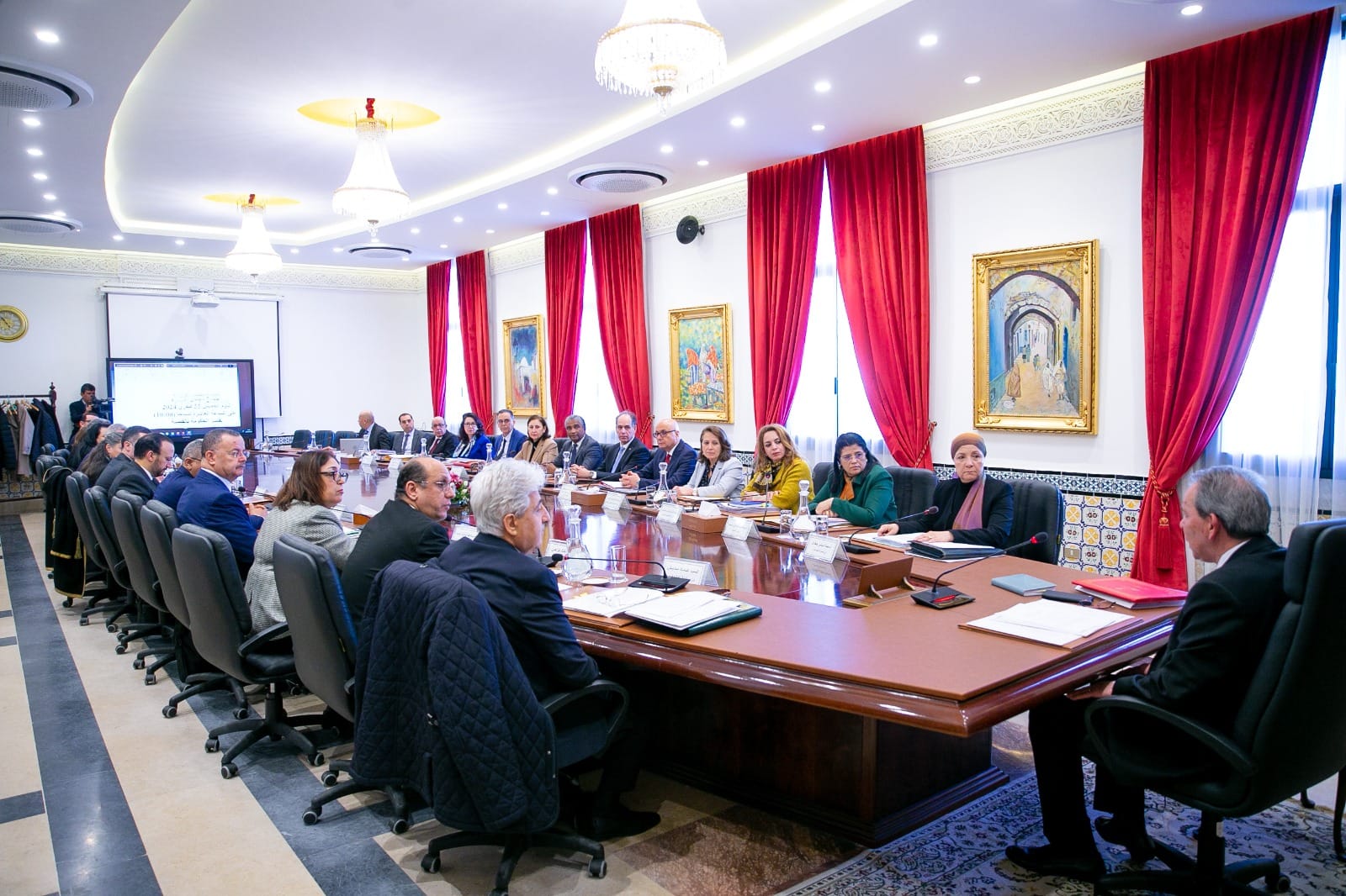 مجلس الوزراء يصادق على 5 مشاريع أوامر مجلس الوزراء يصادق على 5 مشاريع أوامر