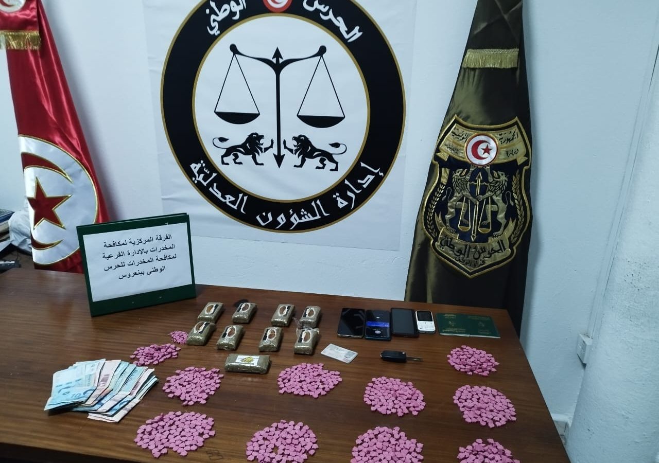 العاصمة/ مداهمات لعدد من المنازل وهذا المحجوز العاصمة/ مداهمات لعدد من المنازل وهذا المحجوز