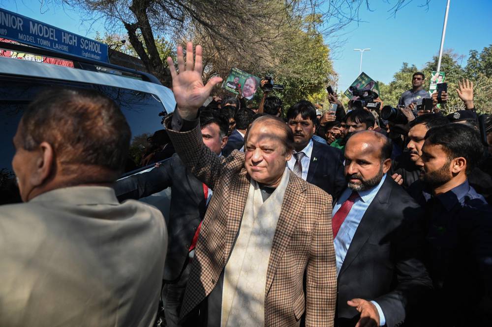 نواز شريف يعلن فوزه بانتخابات باكستان نواز شريف يعلن فوزه بانتخابات باكستان