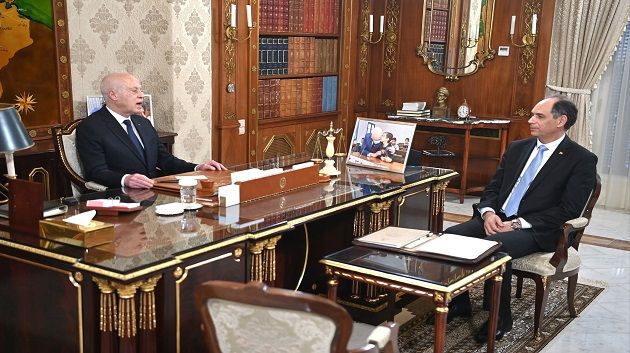 هجرة الكفاءات التونسية للخارج محور لقاء سعيّد بوزير التعليم العالي