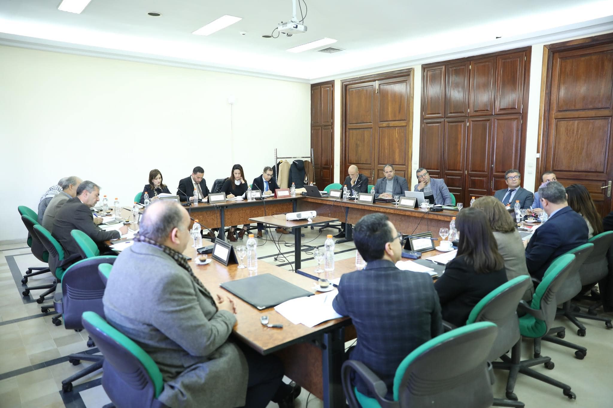 البرلمان/ جلسة استماع إلى وزيرة الصناعة