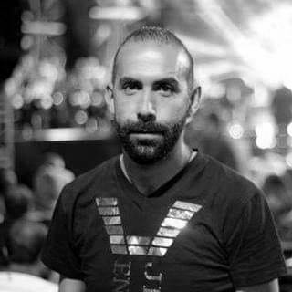 وفاة الصحفي أيمن البشيني في حادث مرور