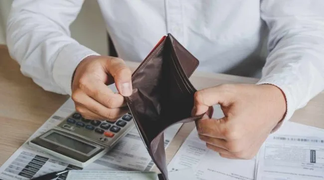 إفلاس 200 ألف مؤسسة صغرى و متوسطة خلال 2023