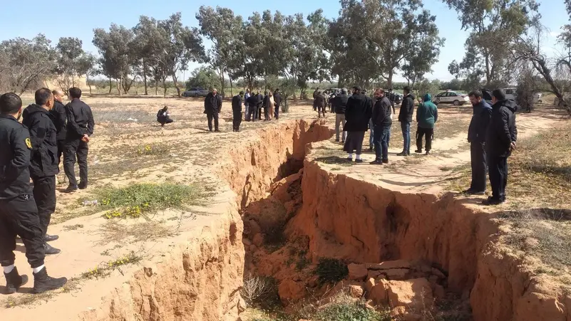ليبيا/ الحكومة تُحقق في تشققات أرضية غامضة