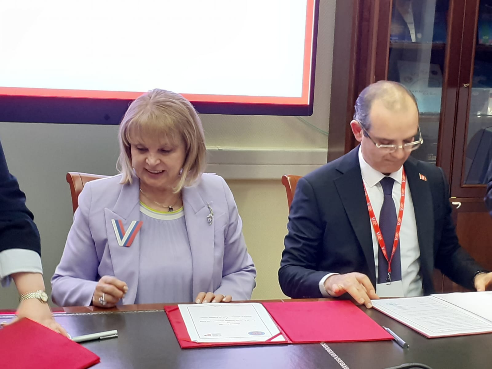 تونس وروسيا توقعان مذكرة تعاون في المجال الانتخابي تونس وروسيا توقعان مذكرة تعاون في المجال الانتخابي