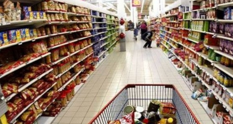 وزارة التجارة.. تخفيضات تشمل 87 منتجا بالمساحات الكبرى والمتوسطة