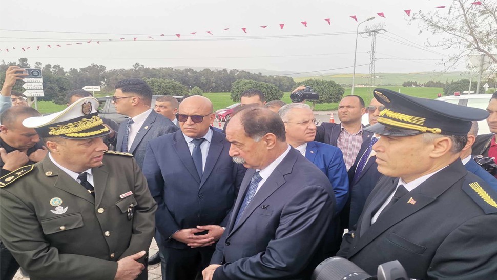 باجة/ وزير الداخلية يُؤدي زيارة تفقد للوحدات الأمنية