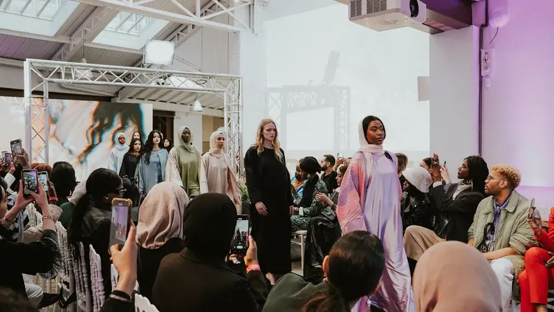 أسبوع باريس للموضة المُحتشمة ينطلق في هذا التاريخ