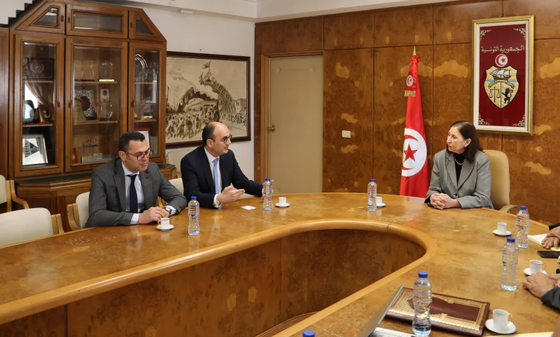 استحثاث تسيير الخط تونس – القباعة في الاجال المحددة