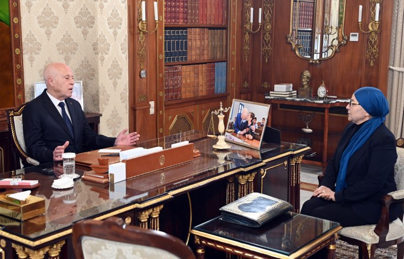 الرئيس يطلع على الصيغة النهائية لتنقيح الفصل 411