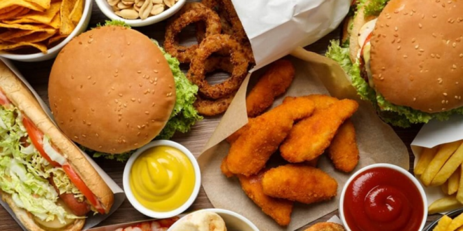 الوجبات السريعة تهدد الذاكرة .. دراسة تحذر
