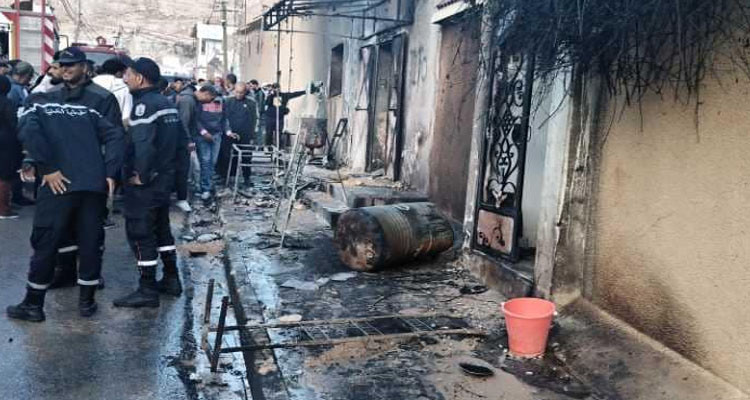 حريق في محل لبيع البنزين المهرب بقفصة يسفر عن إصابة شخص بحروق