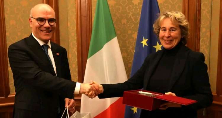 على رأسه رئيسة لجنة الهجرة/ وفد من مجلس الشيوخ الايطالي يزور تونس