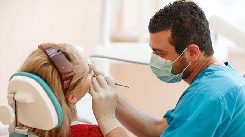 مناظرة لانتداب 30 مساعدا استشفائيا جامعيا