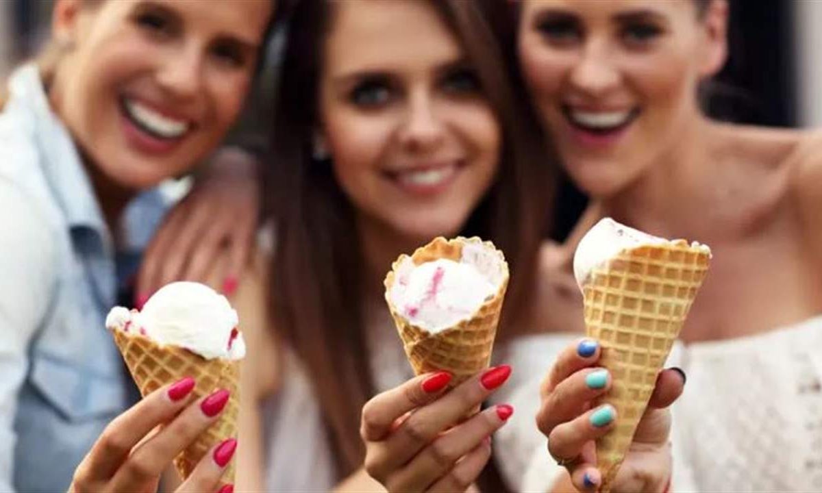 قرار غريب.. منع الآيس كريم بعد 12 ليلا هذه المدنية الإيطالية!