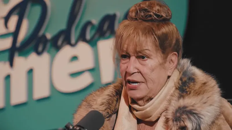 منى واصف تتوّج بلقب سفيرة السلام في العالم