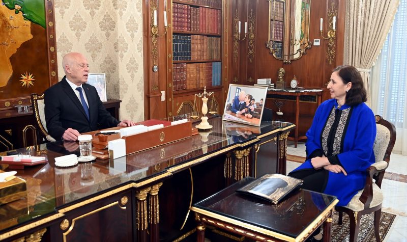 وزيرة التجهيز