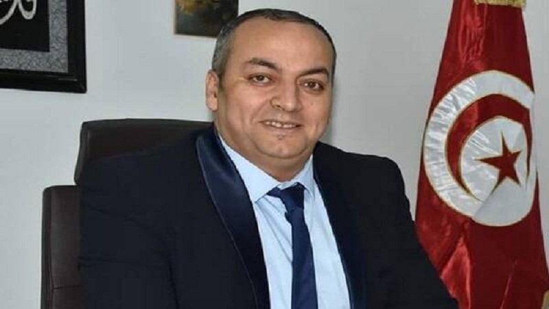 وصفها بالفضيحة.. نقيب الفنانين يكشف عملية تحيل من قناة خاصة ويهدد بكشف الادلة