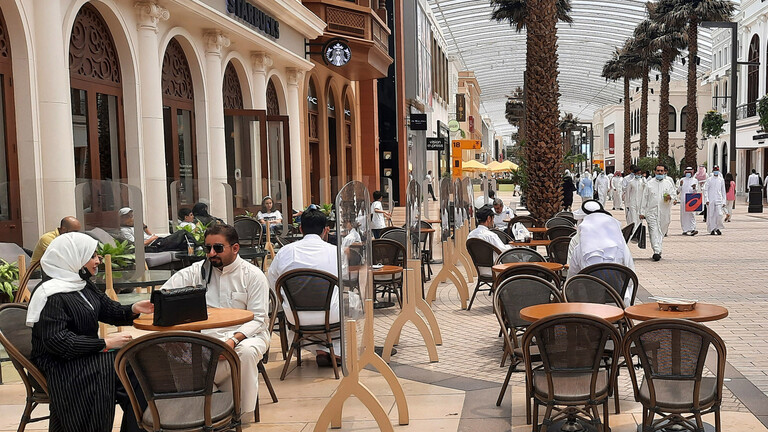 بسعر خيالي... مطعم يقدم وجبة طعام مطلية بالذهب