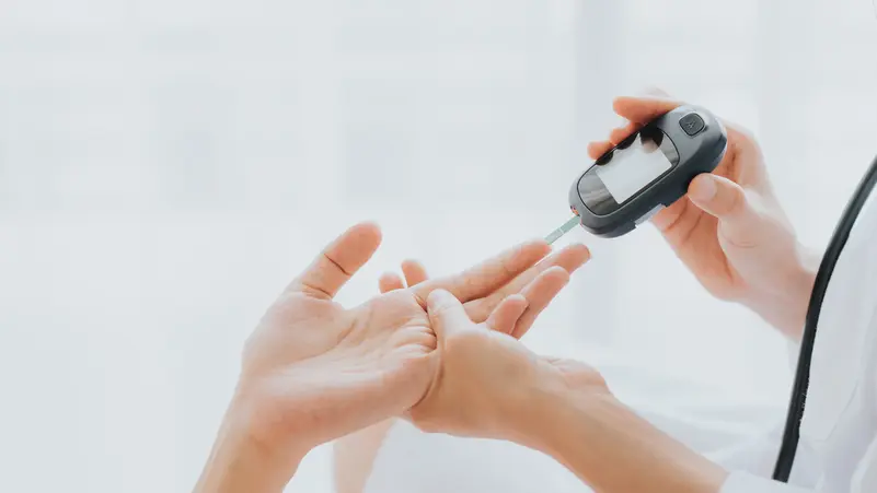 سابقة فريدة.. شفاء مريض سكري تم علاجه بالخلايا