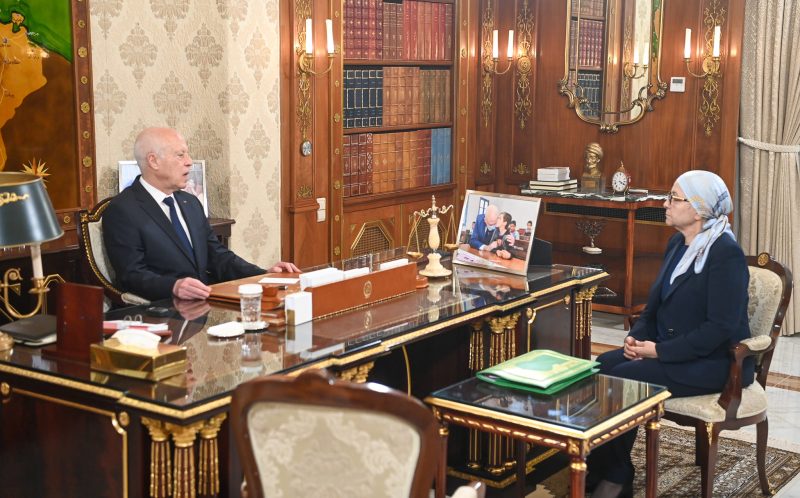 سعيّد..المحاماة أشرف من أن ينتمي إليها من يُحقّر وطنه أو يعتدي على ضابط أمن