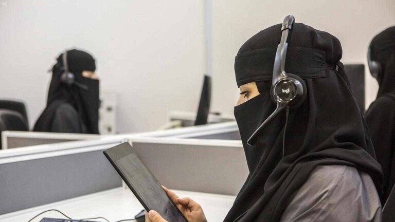 احمدي ربك.. رد مستشارة سعودية لامرأة ضبطت زوجها يخونها مع 6 نساء