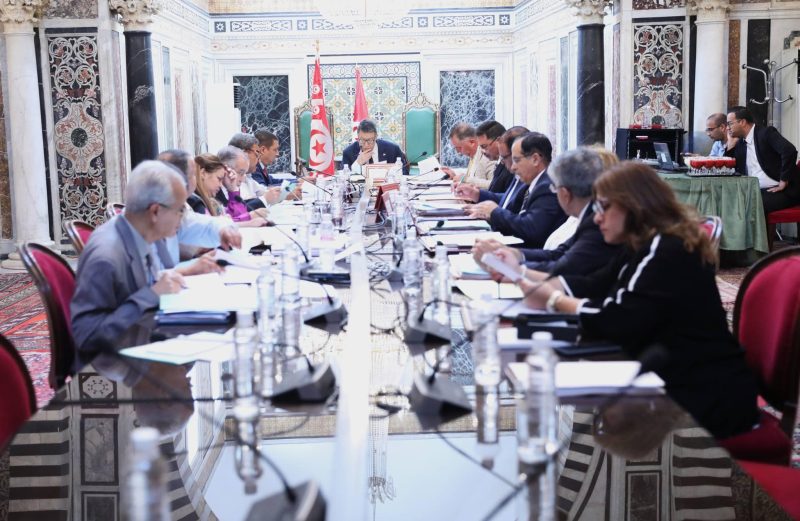 البرلمان يوجه 154 سؤالا للوزراء