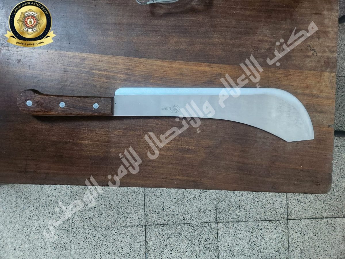 الجبل الأحمر/ استدرجته إلى بيتها ورفيقاها سلباه