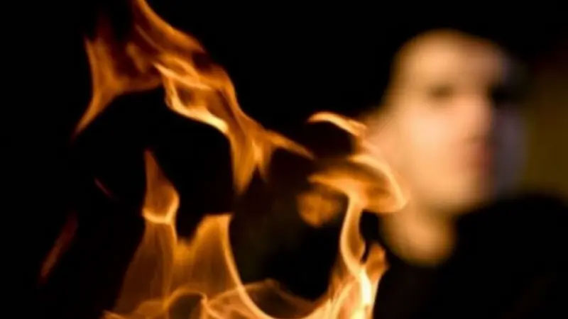الأردن.. تلاميذ سكبوا البنزين على زميلهم وأحرقوه!