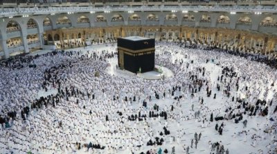 جامعة وكالات الاسفار.. ما يحدث كارثة وسماسرة استغلوا غلاء الحج