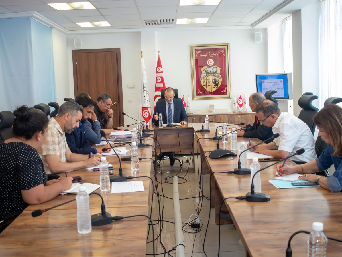 ضمان عدم التلاعب بالتزكيات في اجتماع لهيئة الانتخابات