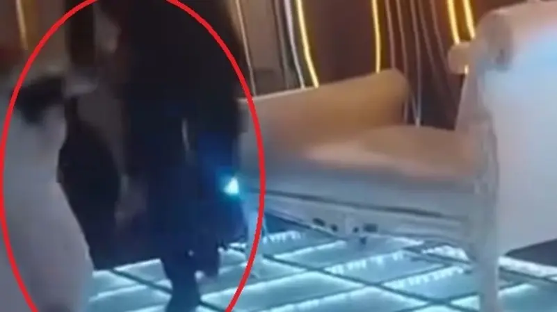 عريس يعنف عروسه ويسحلها يوم زفافها