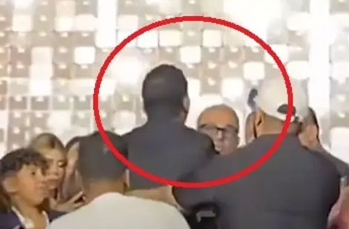 ساويرس عن واقعة صفع عمرو دياب: المعجب غلطان