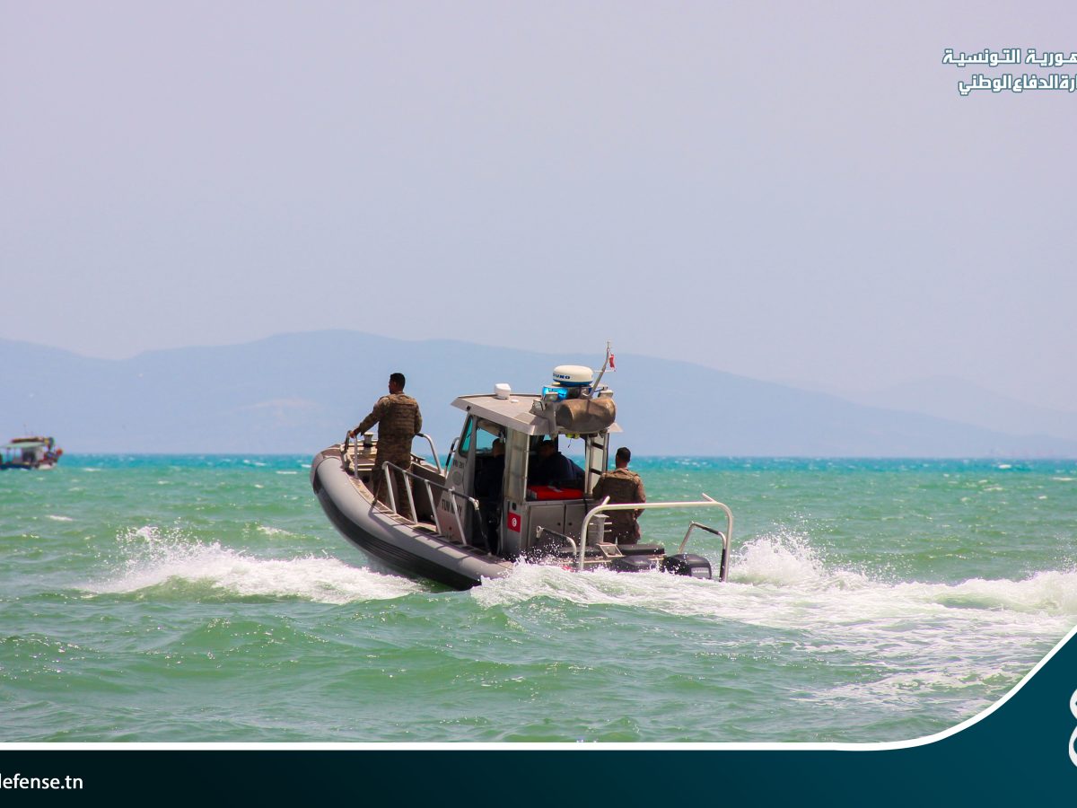 تدخل لجيش البحر إثر اصطدام سفينة أجنبية بمركب صيد تونسي