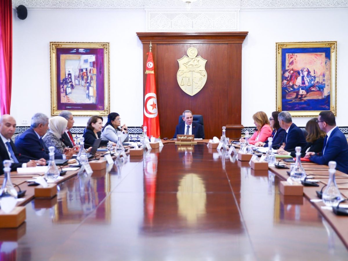 مجلس وزاري مضيق حول مصنع الحلفاء