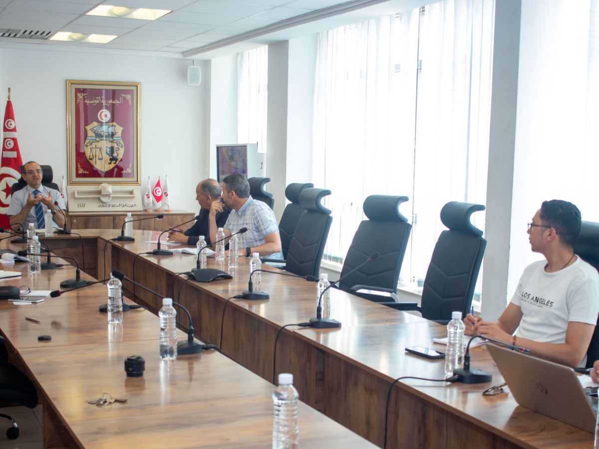 هيئة الانتخابات تتابع مستجدات تطبيقـة “My ISIE “